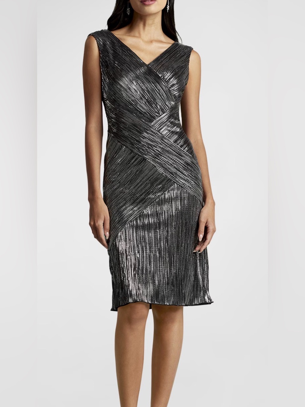 Tadashi Shoji GORGEOUS Metallic Silver V-Neck  Cocktail Dress   BNWT